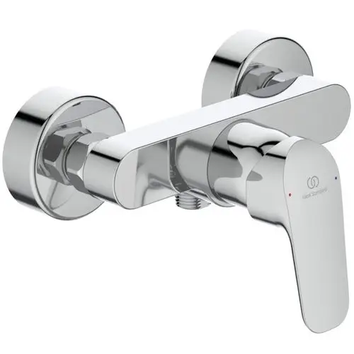 Brausearmatur in Chrom von Ideal Standard mit einem Griff zur Temperaturregelung und zwei Anschlussrosetten für die Wandmontage.